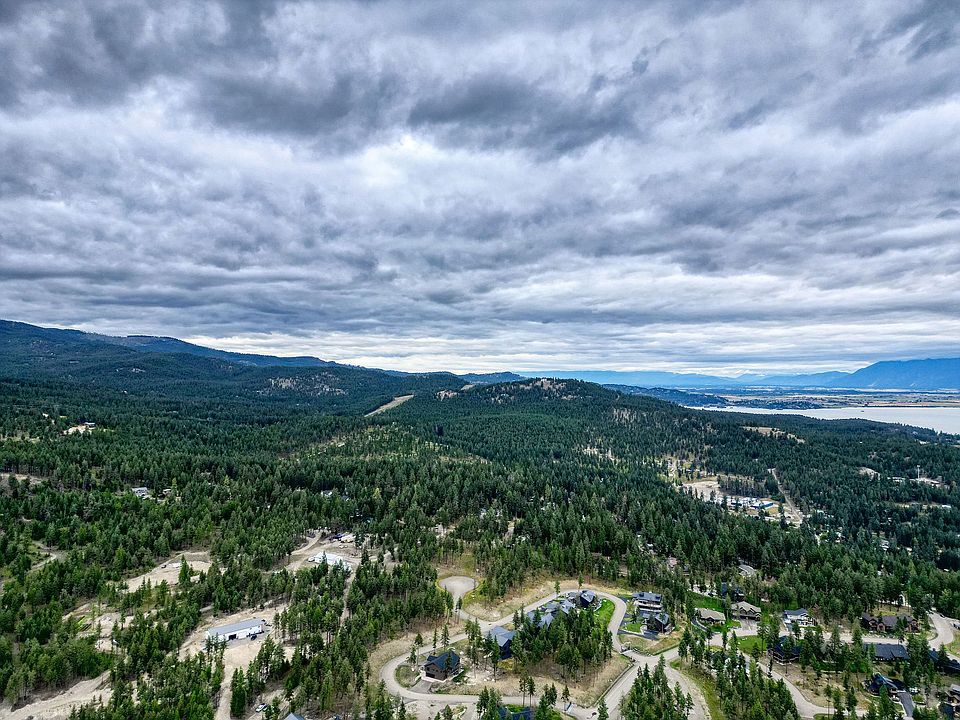 2nd image of 129 Blacktail Loop