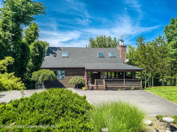 12 Dutchman Drive, Athens, NY 12015