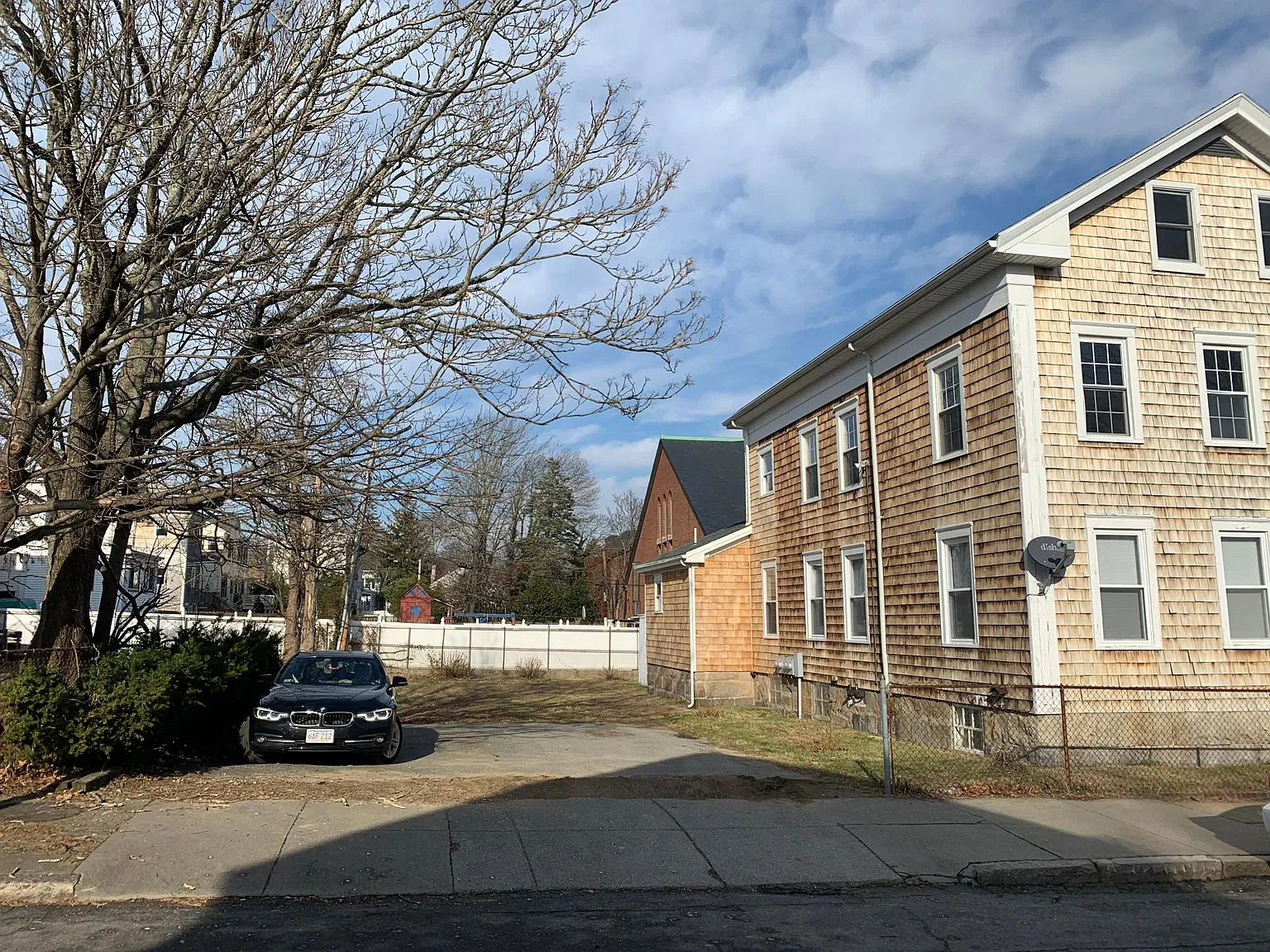 Studio, 600 sqft, $1,300 — Photo 2
