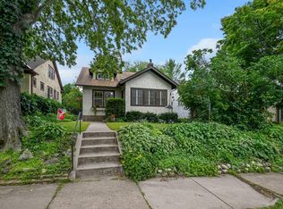 2032 James Ave, Saint Paul, MN 55105