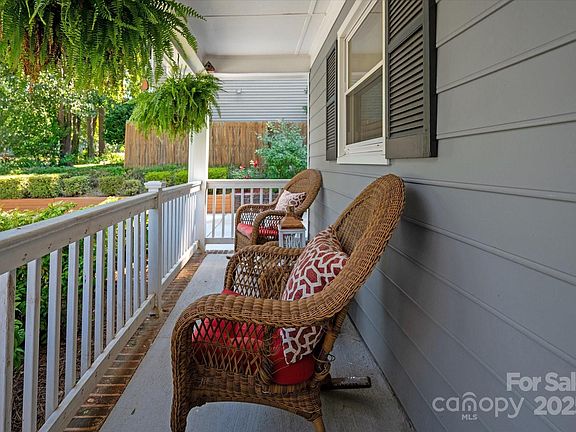 4th image of 7627 Walnut Wood Dr