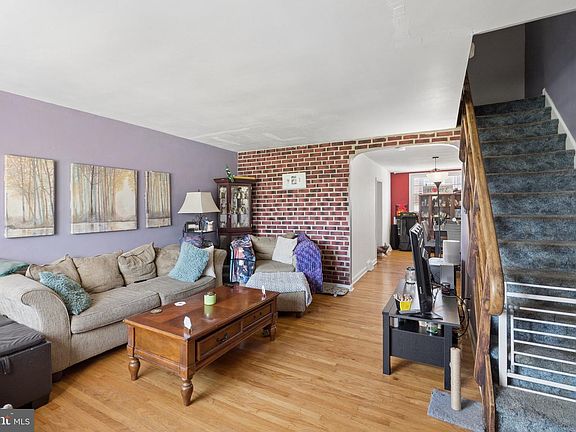 3rd image of 3269 Holme Ave
