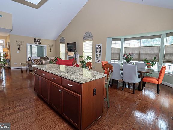 4th image of 103 Sanderling Ct