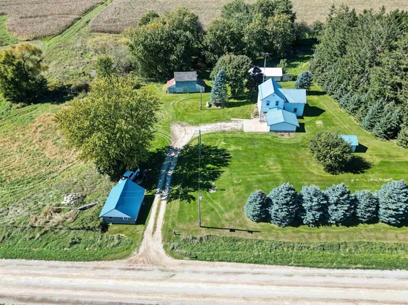319 Four Corners Rd SE, Waukon, IA 52172