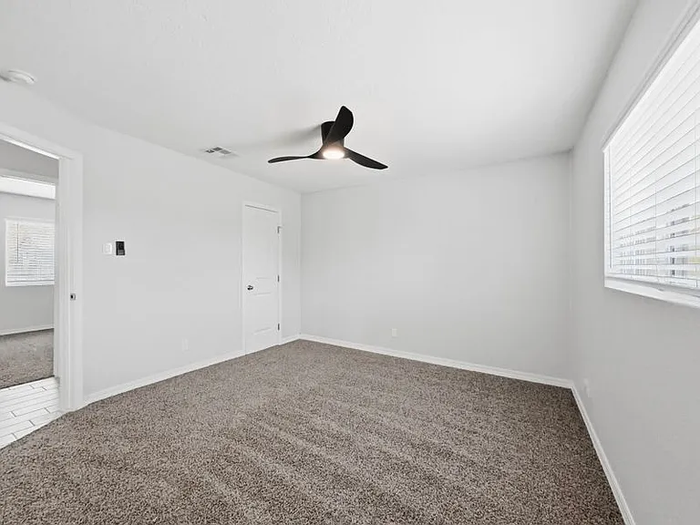 565 Gallagher St — Photo 25
