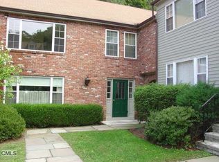 12 Village Walk, Wilton, CT 06897
