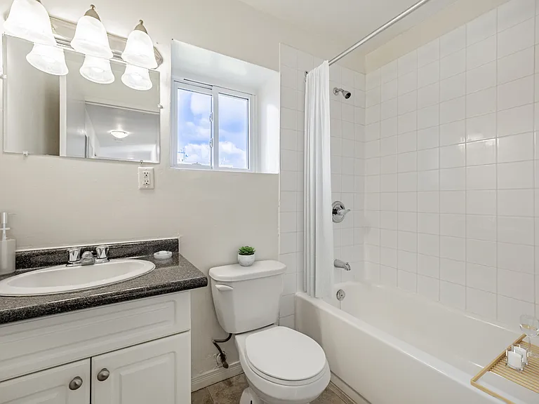 5 Frontenac Rd — Photo 9