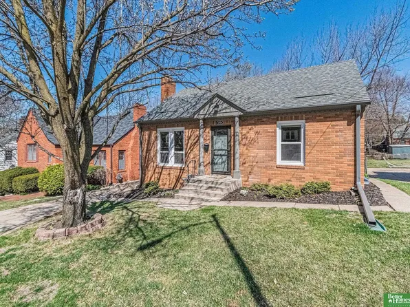 5420 Parker St, Omaha, NE 68104