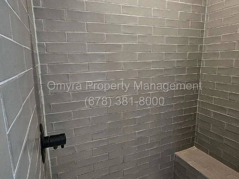 1307 Glenwood Ave SE — Photo 11