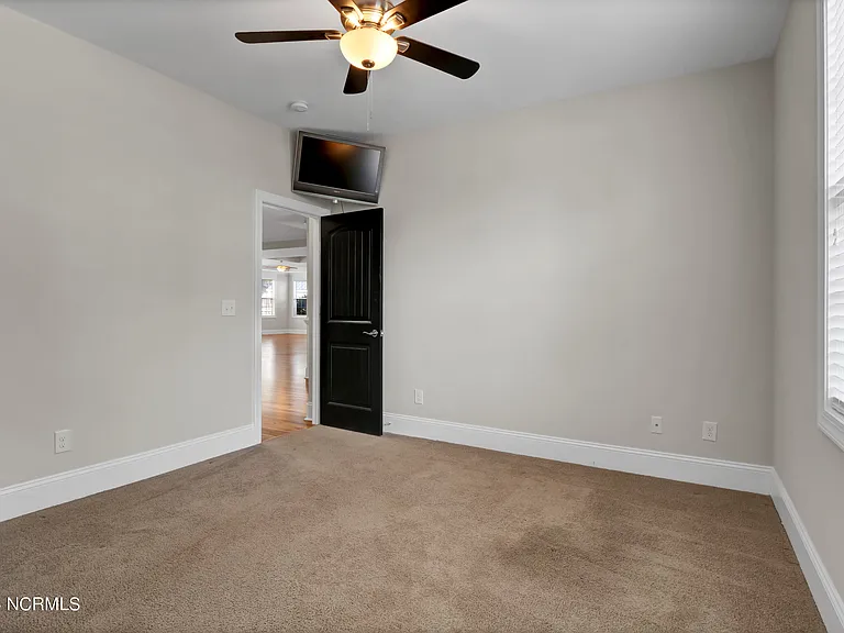 804 Ovates Ln — Photo 19