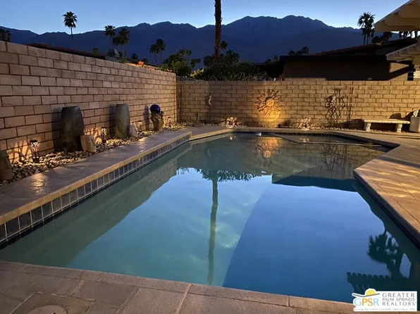 3289 N Cambridge Ct, Palm Springs, CA 92264