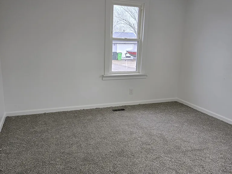 1227 Tremont Ave SW — Photo 6