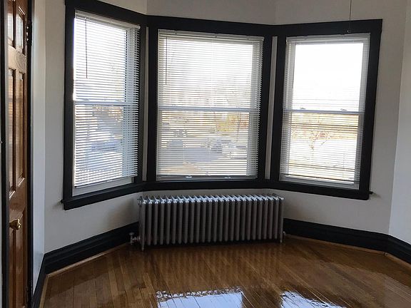 3rd image of 3901 W Montrose Ave Floor 2