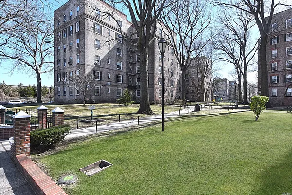 Sold by Douglas Elliman | media 8