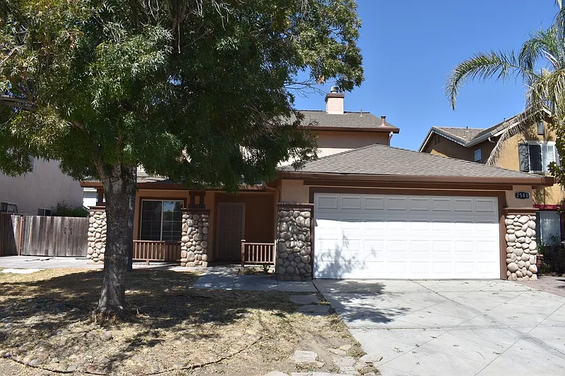 2580 Goldeneye Dr