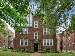 7542 Byron Pl #2F, Saint Louis, MO 63105