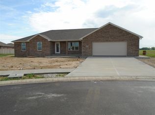 5972 Moonlight Ct, Seymour, IN 47274