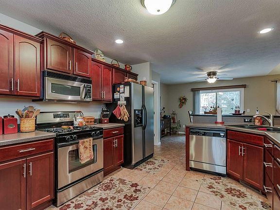 5th image of 6409 Armstrong Dr