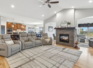 441 Willow Springs Ct, Janesville, WI 53548