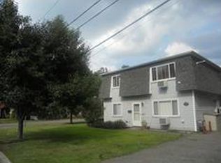 1 Holts Ln, Cornwall On Hudson, NY 12520