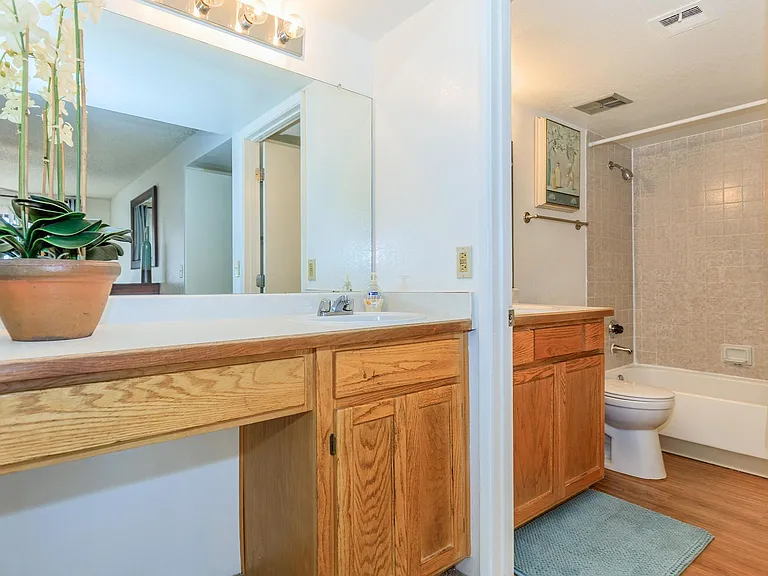 Rio Cancion Apartments — Photo 91