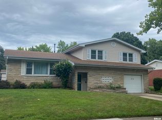 2405 Parkview Dr, Springfield, IL 62704