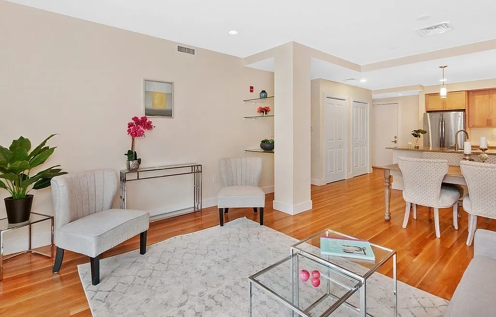 2 bed, 1100 sqft, $3,500 — Photo 2