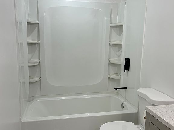 3rd image of 1544 W Stone Gate Dr