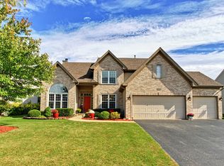 1815 Kings Gate Ln, Crystal Lake, IL 60014