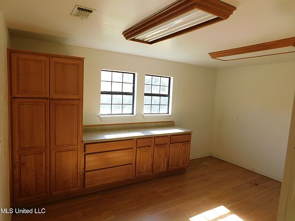 5th image of 7041/7047 Kiln Delisle Rd