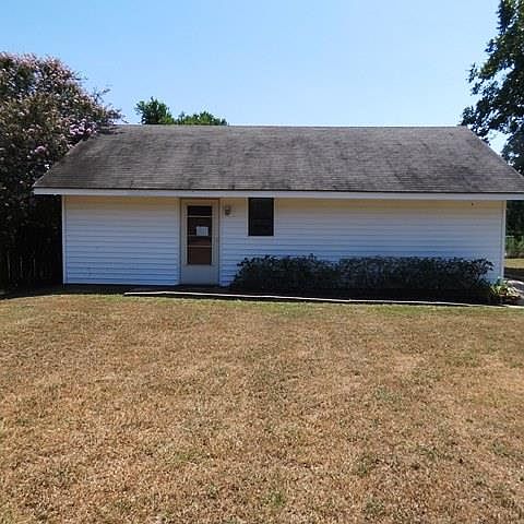 1st image of 221 W Scruggs St