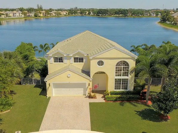 103 Devonshire Cir, Royal Palm Beach, FL 33414