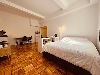 Rented by Silverstein Collection LLC 