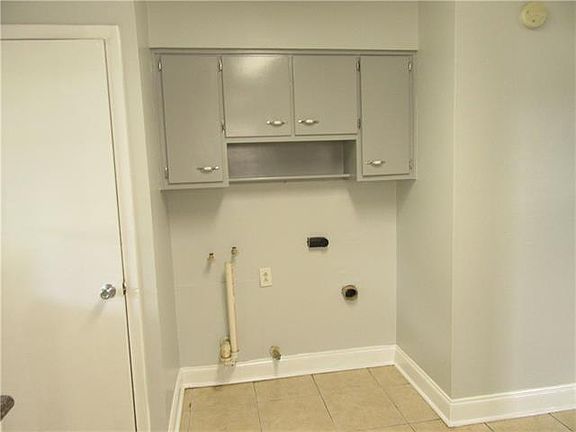 5th image of 2806 Tugie St