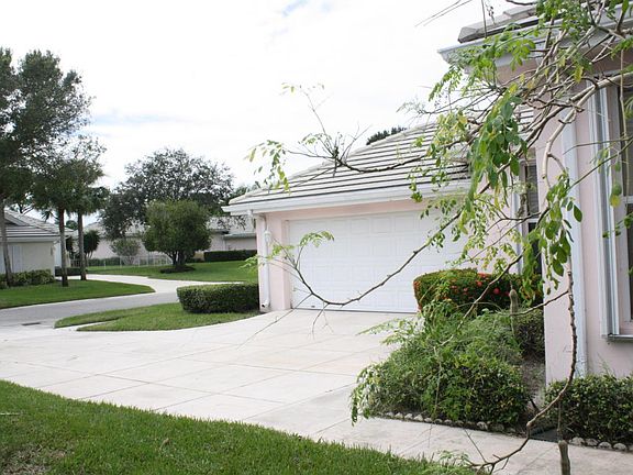 5th image of 7350 SE Fiddlewood Ln