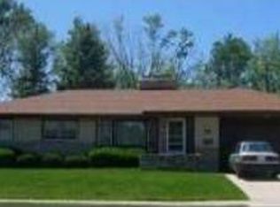 920 S McAree, Waukegan, IL 60085