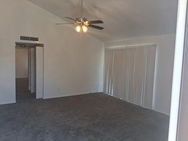 806 S Langley Ave #202 — Photo 2