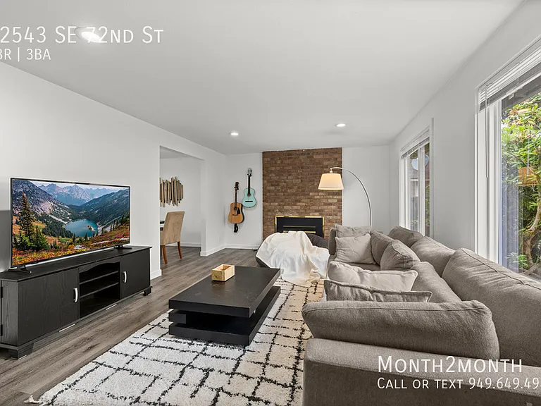 12543 SE 72nd St — Photo 1