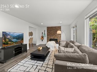 12543 SE 72nd St, Renton, WA 98056