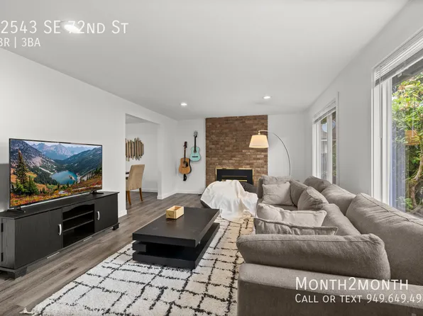 12543 SE 72nd St, Renton, WA 98056
