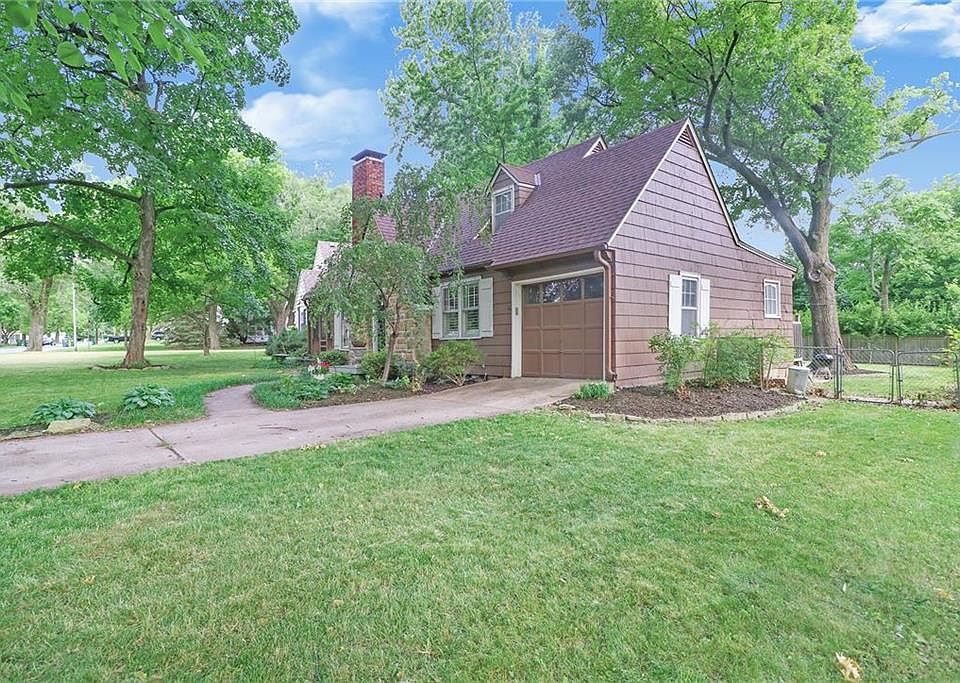 5314 Sycamore Dr, Roeland Park, KS 66205 Zillow