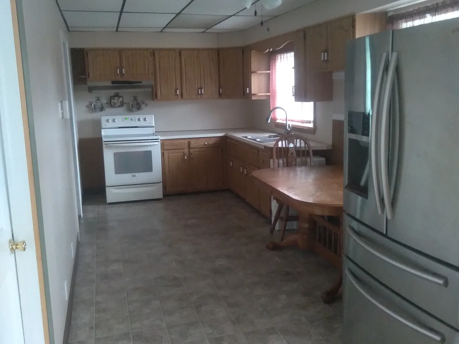 5 bed, 2850 sqft, $1,500 — Photo 4