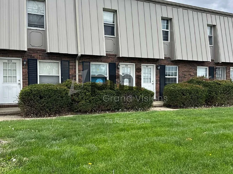 1612 University Dr — Photo 23