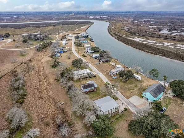 4685 County Road 328, Edna, TX 77957