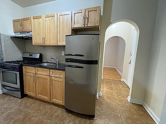 1st image of 192 Bradhurst Ave APT 15