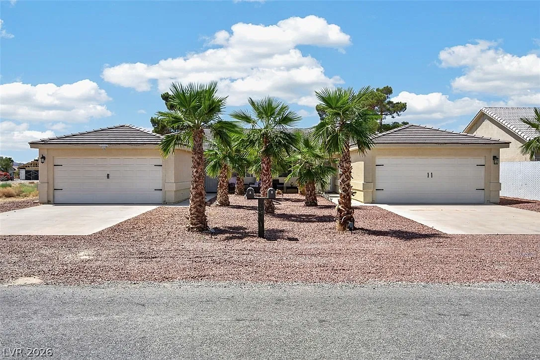 3 bed, 1200 sqft, $1,350 — Photo 1