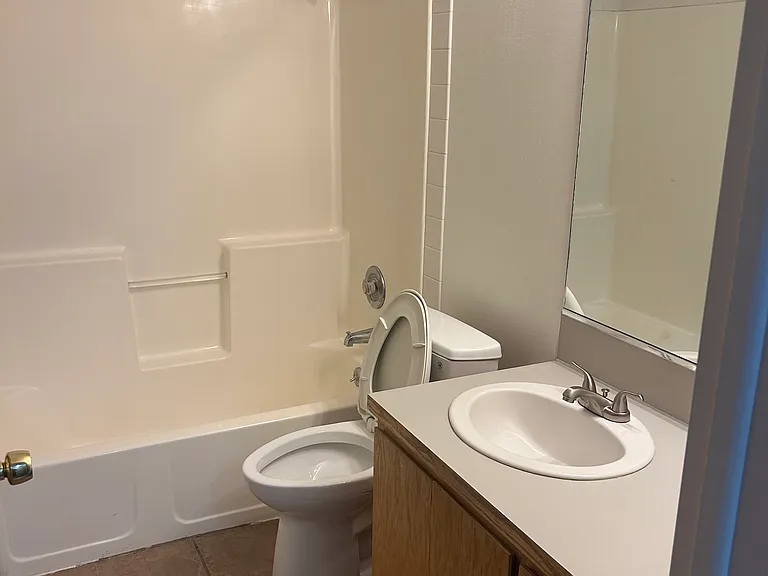 554 N 200 W — Photo 9