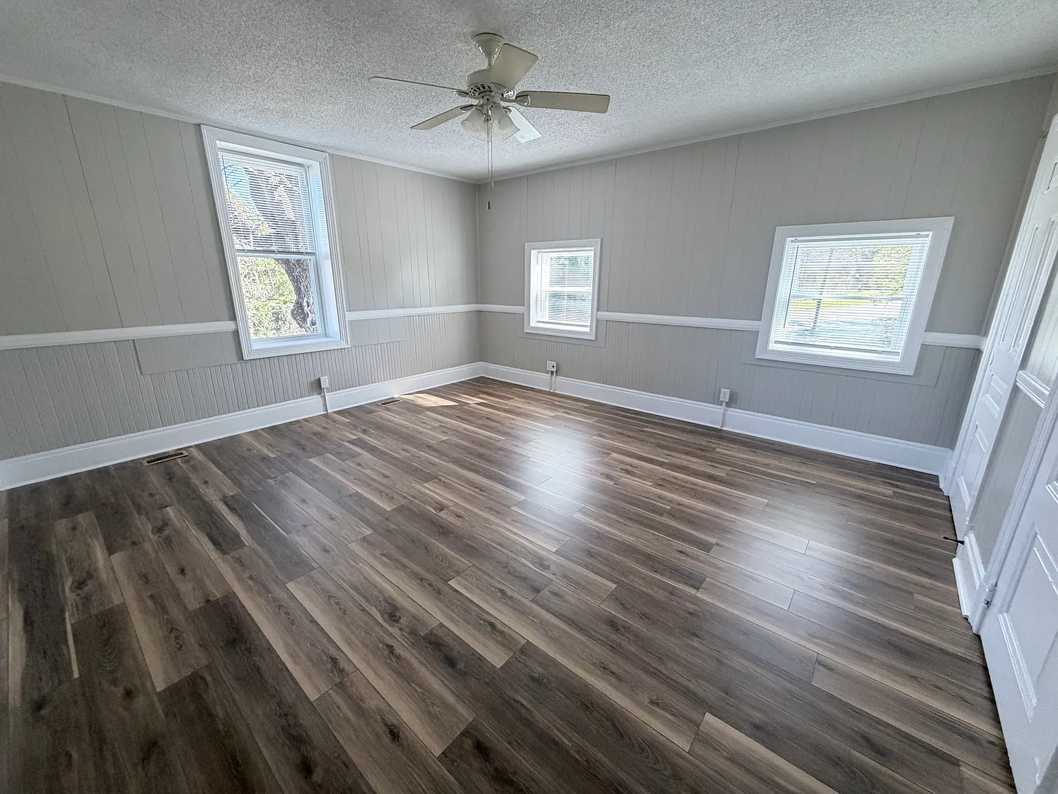 2 bed, 1100 sqft, $1,045 — Photo 4