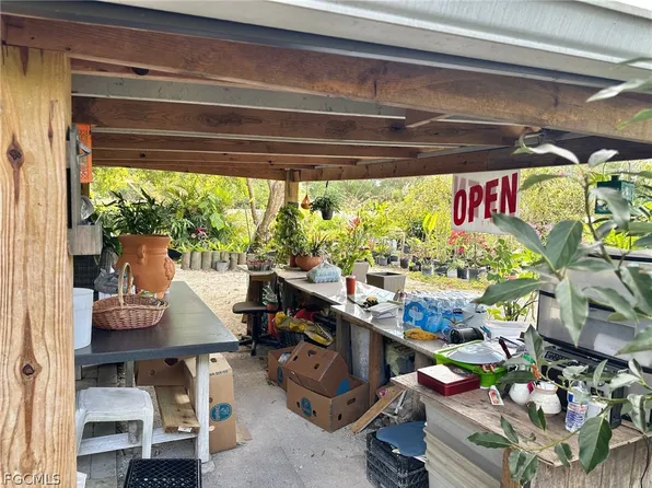 9320 Buckingham Rd, Fort Myers, FL 33905