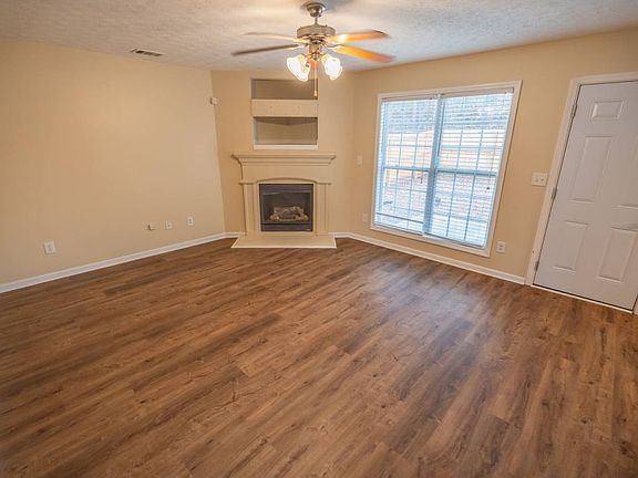 3rd image of 2733 Marisol Way